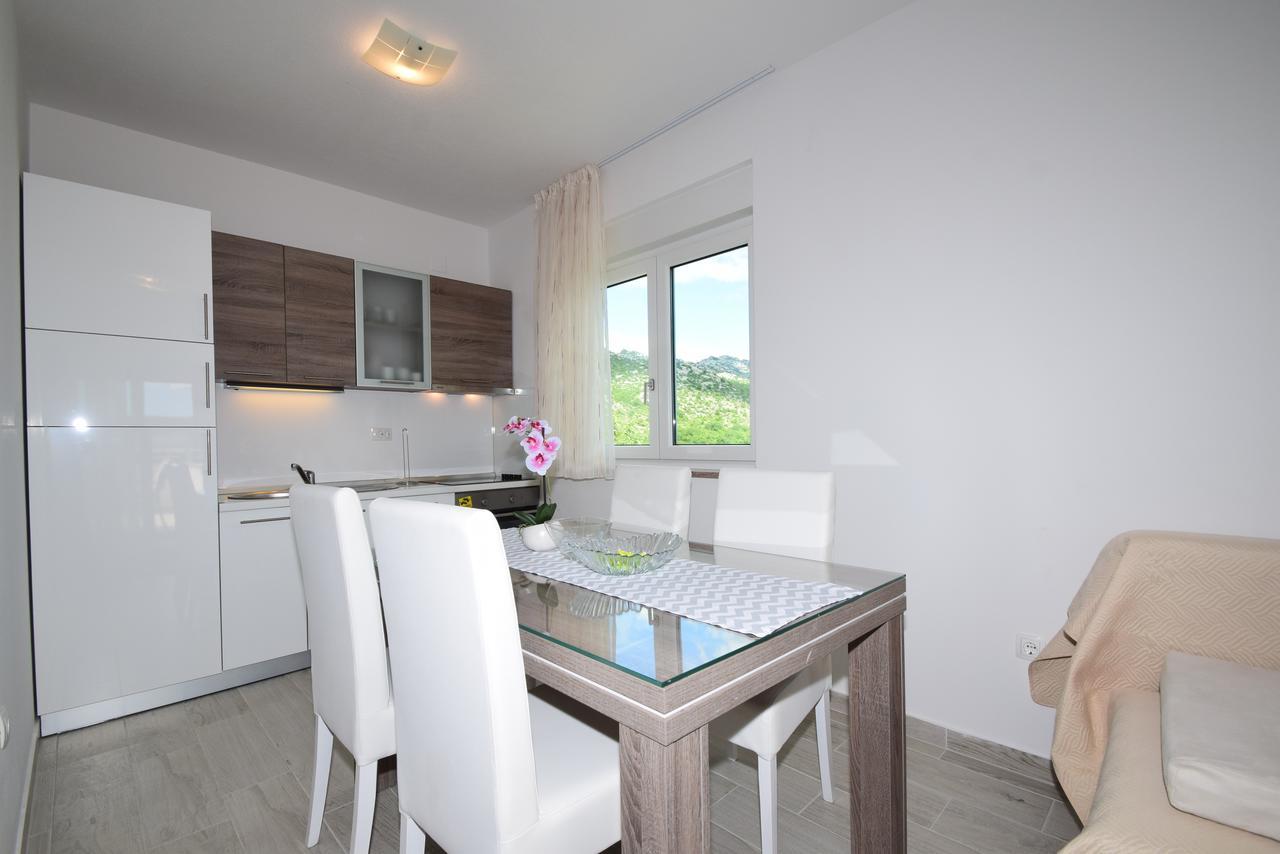 Apartment Anica Kuk Starigrad Paklenica Exterior photo