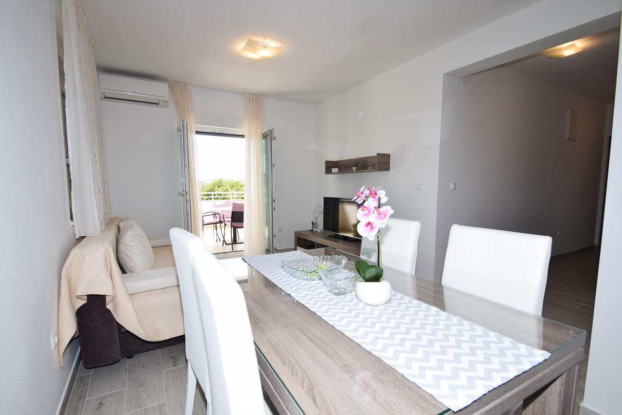 Apartment Anica Kuk Starigrad Paklenica Exterior photo