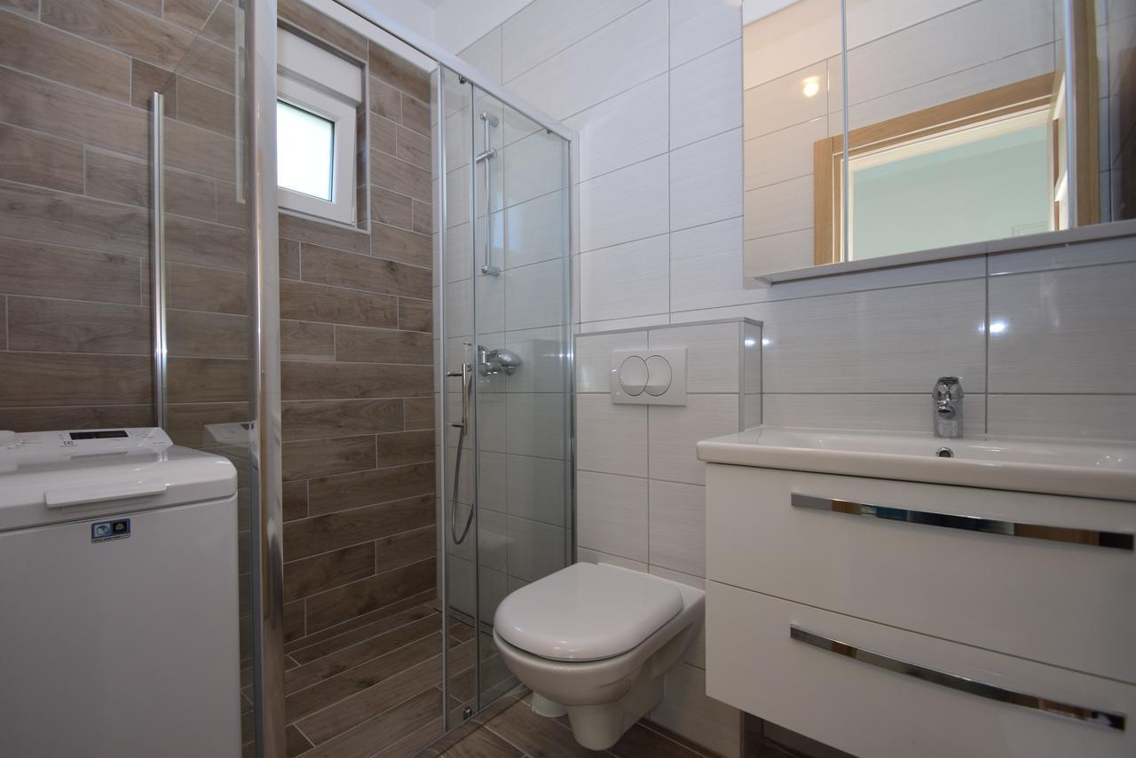 Apartment Anica Kuk Starigrad Paklenica Exterior photo