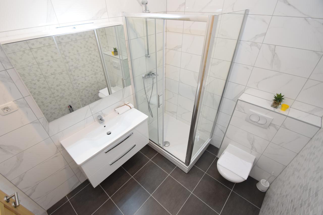 Apartment Anica Kuk Starigrad Paklenica Exterior photo