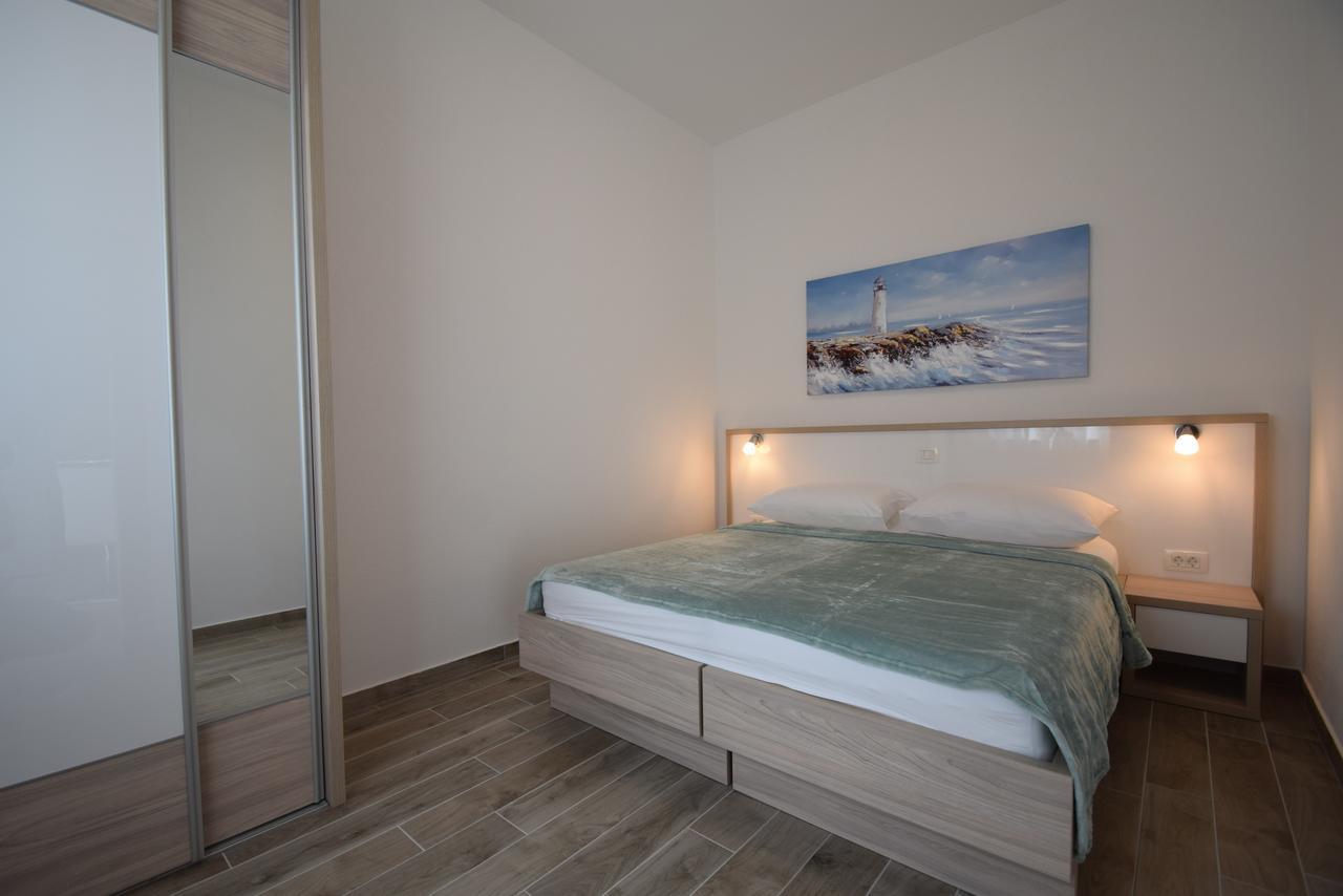 Apartment Anica Kuk Starigrad Paklenica Exterior photo