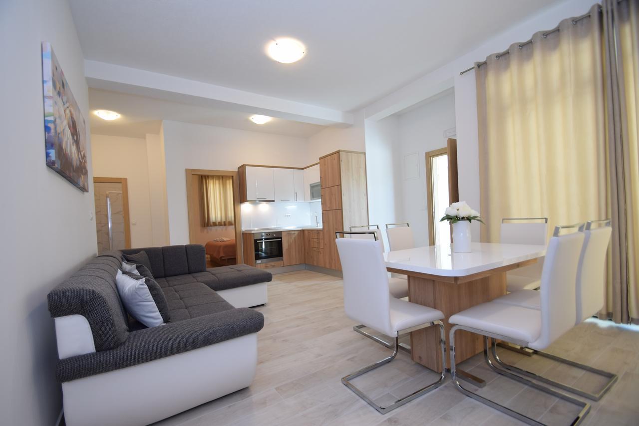 Apartment Anica Kuk Starigrad Paklenica Exterior photo